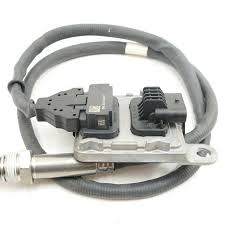 Dies ist nötig, weil ohne nachmessung weder der kraftstoff genau genug dosiert werden kann noch die luftmenge im zylinder genau genug gemessen werden kann. Nox Sonde Lambdasonde Nox C3 Au Di V W Pass At B8 3g Golf 7 2 0tdi 04l907807ad Buy Nox Sensor Nitrogen Oxide Sensor Product On Alibaba Com
