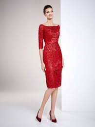 Nicole offers play of different fabrics, with embroidered lace, plunging necklines and provocative slits, embellished with mild transparencies. Abiti Da Cerimonia A Tubino Estate 2018 Foto 24 33 Stylosophy