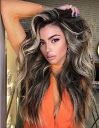 It does not stick to the rules, but it is efficient. Best Hairstyle And Haircut Trends For Woman In 2021 La Vox