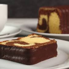 Cake Marbre Surprise Recouvert De Chocolat Recette Alimentation Cake Marbre Gateaux Et Desserts