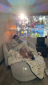 my favorite way to start the day☀️📖✨#reading #readwithme #readingvlog...