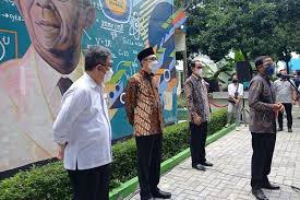 Maybe you would like to learn more about one of these? Hanya Satu Syarat Ini Agar Guru Bisa Terima Vaksin Covid 19 Halaman All Kompas Com