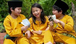 Walaupun lagu lailatul qadar cukup menyentuh jiwa Hayati Erti Sebenar Raya