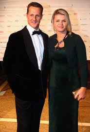 Der tag war strategisch klug gewählt. Einblicke In Das Familienleben Von Michael Schumacher Ehefrau Corinna Hochzeit Kinder