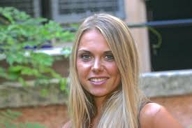 Célie Laporte, Miss Lyon 2013: « l'appréhension de ne pas pouvoir concilier  études et missions »