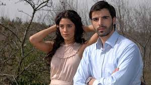 турецкий актер мехмет акиф алакурт и его жена фото Dzhansu Dere Biografiya Filmografiya