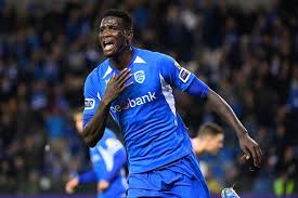 Tijdens het gala van de gouden. Paul Onuachu Nga Photos Playmakerstats Com