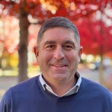 Holly Stoner's Instagram, Twitter & Facebook