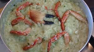 Le bavette (o linguine) piccanti al granchio sono un primo piatto di mare preparato con la polpa di granchio e un'abbondante dose di peperoncino. Risotto Al Granchio Come Cucinare Un Granciporro Youtube