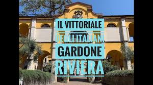 Casa d'annunzio si trova a poche centinaia di metri dal centro di pescara e dal mare, a 1 km dall'areoporto interznazionale d'abruzzo e dalla stazione centrale con la quale. Il Vittoriale Degli Italiani La Casa Di Gabriele D Annunzio Youtube