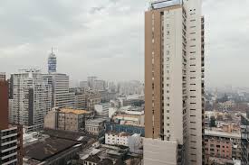 Tras esto, un grupo de personas, con piedras, destruyeron completamente el móvil, que durante esta mañana aún se encontraba en dicho punto de la ciudad, con severos daños. Ferienwohnung Tucapel Chile Santiago Booking Com