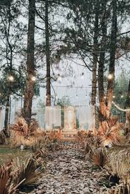 Maybe you would like to learn more about one of these? Pernikahan Bergaya Modern Minimalis Yang Dipenuhi Tatanan Bunga Kering Elior Design