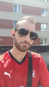 Hi I need and looking true frns thanks