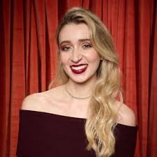 Laura Rutkowski's Instagram, Twitter & Facebook