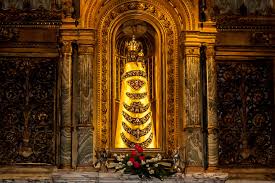 10.12.2021 · la potente supplica alla madonna di loreto da recitare oggi 10 dicembre. La Madonna Pellegrina Di Loreto Collocata Permanentemente A Linate