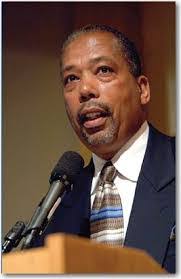 Laqueda Tate's Instagram, Twitter & Facebook