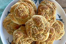 tahinli corek refika