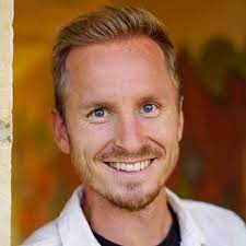 Made $50 million before 30 ➡️ follow me to 1️⃣ find your passion 2️⃣ stop overthinking 3️⃣ make $ online listen to our podcast ⭐️ founder great.com linktr.ee/smilingerik. Erik Bergman Author At Biznology