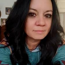 Hairstylist for long layered haircut and high/low lights?