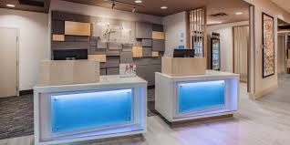 The brand new holiday inn express waikiki is located at the gateway of exciting waikiki. Holiday Inn Express Suites Yorkville