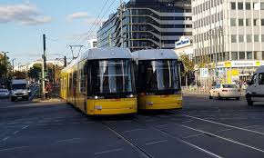 (10) nimeni nu va opri cele 11 proiecte de realizare de centre culturale, asumate de mine prin 42 de tramvaie de top mondial finanțate prin fonduri europene ce vor trebui doar recepționate de primărie ⚠️ traseul de cale ferată proiectat se va desfăşura în general pe amplasamentul existent al liniei cf. Tramvaiele 1 Si 10 Vor Avea Program Non Stop Hoinaru Ro