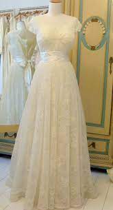 1950s Chantilly Lace Wedding Dress With Sequins By William Cahill Simple Prom Dress Long Vintage Dresses Vintage Gowns