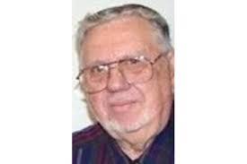 Robert Pickrell's Instagram, Twitter & Facebook