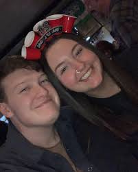 Y'all it's my best friends birthday!!! I'm so happy to have her in my  life❤️❤️❤️