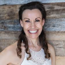 Amazon.com: Goodness Abounds: 365 True Stories of Loving Kindness (365 Book  Series 4) eBook : Chapman, Jodi, Teck, Dan: Kindle Store