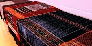 Di bawah ini yang tidak termasuk kain adat yang berasal dari indonesia adalah. 5 Fakta Menarik Ulos Kain Tradisional Khas Sumatera Utara Yang Melegenda Merdeka Com