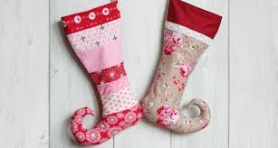 Stil Allure Nikolausstiefel Elfenschuh Schnittmuster Mit Bildern Weihnachtsstrumpf Nikolausstiefel Winter Weihnachten