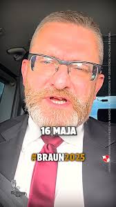 Tak wyglądała oprawa kibiców Legia Warszawa przed meczem z Zagłębie Lubin  :) Brawo! 💪🇵🇱