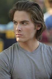 Due to the fact that it highlights the solid component in the center. Cody Shares A Haircut With Damien Dalgaard Pure Coincidence Or Just Cheap Imitation It Appears Our Short King Has Been Keeping His Eye On The Upper East Side For Hair Inspiration