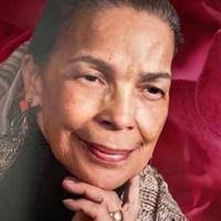 Carolyn Nicely's Instagram, Twitter & Facebook