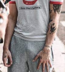 First Timer {Calum Hood} - guaranteed to blow your mind