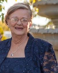 Maureen Barton's Instagram, Twitter & Facebook