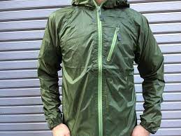 ワークマンなら2900円で防水透湿のレインウェアが買えちゃうよ これはコスパ高すぎ マイ定番スタイル roomie ルーミー レイン ウェア スタイル 防水