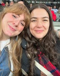 Hester Brown's Instagram, Twitter & Facebook