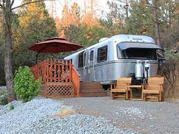 While here, enjoy our large swimming pool, volleyball court, bocce ball courts, deli and petting farm! Guestrated Com Reviews For Yosemite Pines Rv Resort