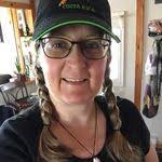 Patty Sine's Instagram, Twitter & Facebook