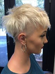 Frauen Frisur Kurz Undercut Frauen Frisur Kurz Undercut Coole Frisuren Haarschnitt Kurzhaarfrisuren