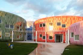 Children S Innovation Centre In Valencia Clad In Colorful Tiles Colour Architecture Architecture Beautiful Buildings