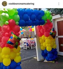 Balloon Arch Lego Theme Call It S Party Time At 618 651 1505 If You Like This Idea And Let Us Help You De Lego Themed Party Lego Birthday Party Lego Balloons