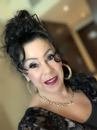 does she really look like Elizabeth?**