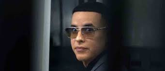 𝗗𝗮𝗱𝗱𝘆 𝗬𝗮𝗻𝗸𝗲𝗲 𝗮𝗻𝘂𝗻𝗰𝗶𝗮 𝗹𝗮 𝗳𝗲𝗰𝗵𝗮 𝗱𝗲 𝘀𝘂  𝗿𝗲𝗴𝗿𝗲𝘀𝗼 𝗮 𝗹𝗼𝘀 𝗲𝘀𝗰𝗲𝗻𝗮𝗿𝗶𝗼𝘀 El cantante de reguetón,  Daddy Yankee, quien ahora se hace llamar DY, volverá a los escenarios tras  casi dos años de