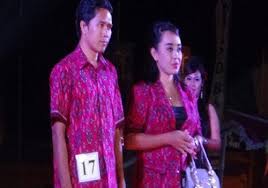 Konveksi baju kerja tulungagung, konveksi baju kerja casual hijab tulungagung, konveksi baju kerja cleaning service tulungagung, konveksi baju kerja di samarinda tulungagung, konveksi baju kerja di tanah abang tulungagung, konveksi baju kerja endek wanita tulungagung, konveksi baju kerja fizz tulungagung, konveksi baju kerja formal tulungagung, konveksi baju kerja gamis modis tulungagung. Duta Kantor Camat Kubutambahan Ikuti Lomba Busana Endek Ke Kantor