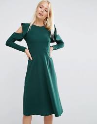 Maybe you would like to learn more about one of these? 40 Robes De Cocktail Vertes La Tenue Gagnante Pour Les Invitees De Mariage