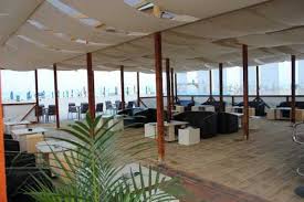 Complex club dunarea este unul din putinele hoteluri care au piscina in eforie nord. Hotel Dunarea Eforie Nord Romania