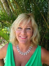 Stacy Bates's Instagram, Twitter & Facebook