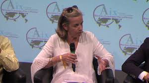 Emmanuelle wargon, secrétaire d'etat à la transition écologique était l'invité de bourdin direct mercredi matin. Quand La Nouvelle Secretaire D Etat A L Ecologie Emmanuelle Wargon Defendait L Huile De Palme Midilibre Fr